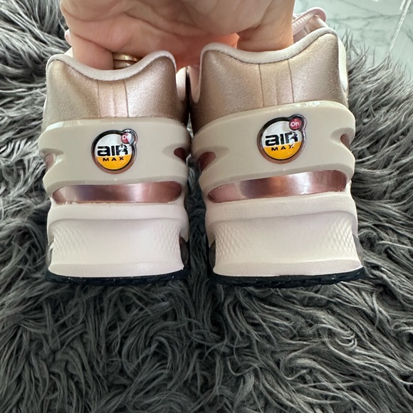 Nike Air Max DN8 - Picture 9 of 10